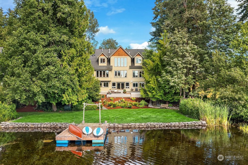 Photo of 13927 E Lake Kathleen Drive SE, Renton, WA 98059 (MLS # 2027513)