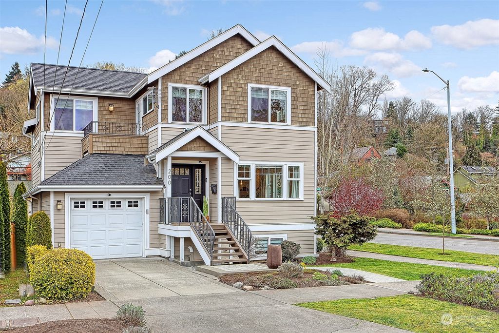 Photo of 200 30th Avenue E, Seattle, WA 98112 (MLS # 2211517)