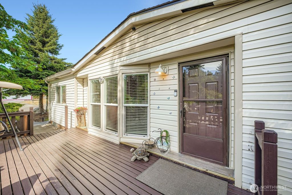 Photo of 2431 S 371st Street #20, Federal Way, WA 98003 (MLS # 2423063)