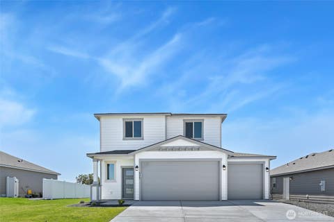 Photo of 4223 W Sandy Ct Ct, Moses Lake, WA 98837 (MLS # 2553090)