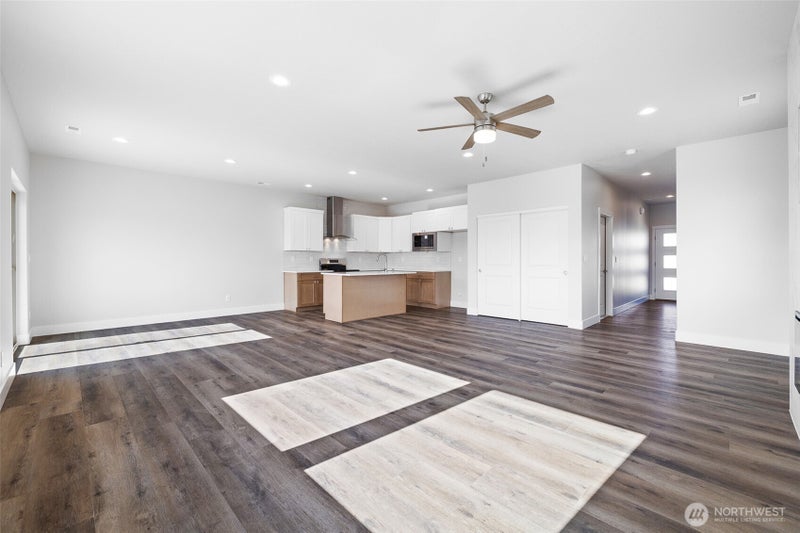 4223 W Sandy Ct