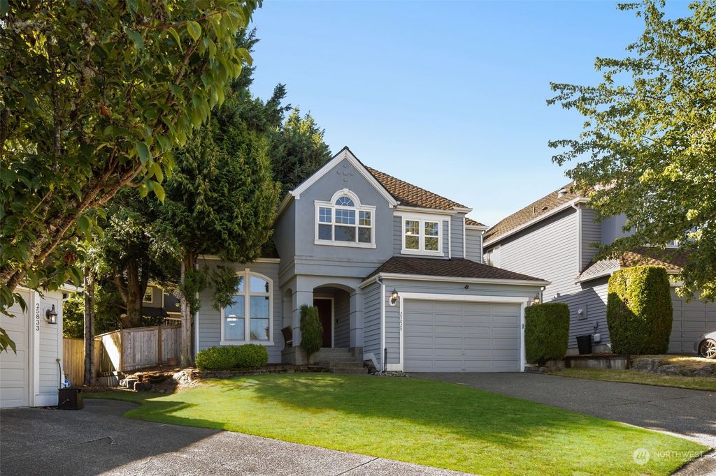 Photo of 25829 SE 41st Place, Sammamish, WA 98029 (MLS # 2271871)