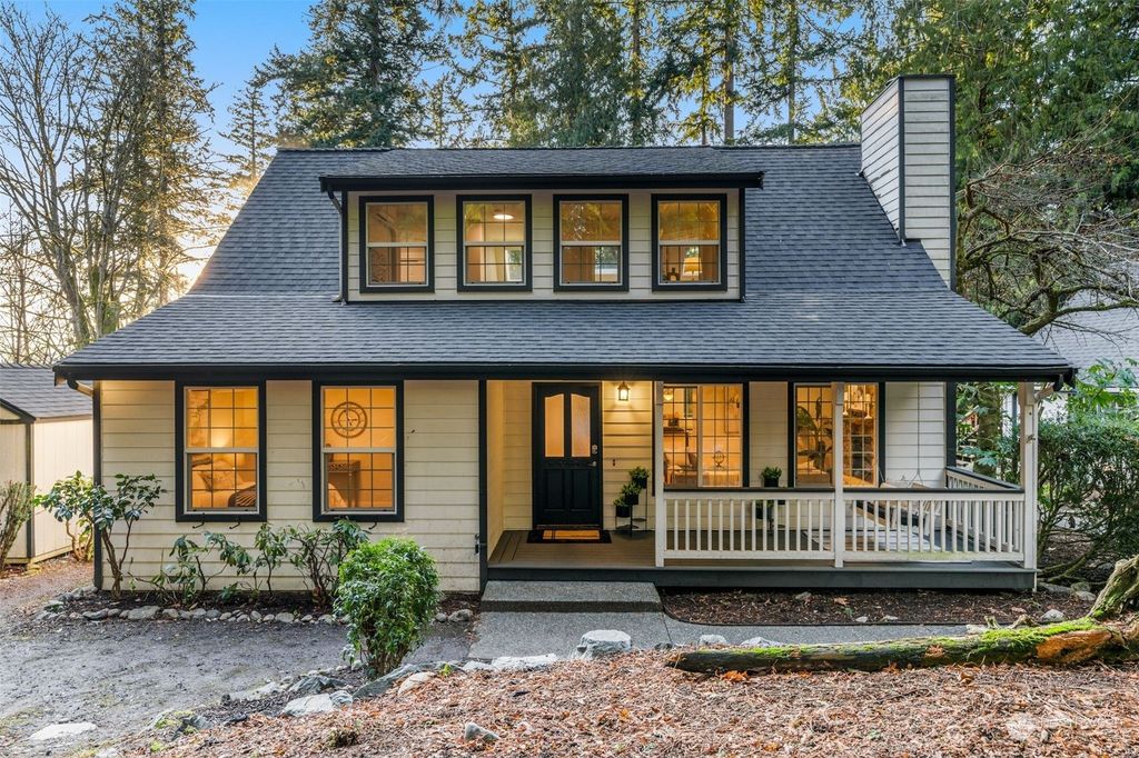 Photo of 21313 SE 3rd Street, Sammamish, WA 98074 (MLS # 2314642)