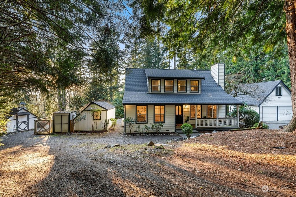 Photo of 21313 SE 3rd Street, Sammamish, WA 98074 (MLS # 2314642)