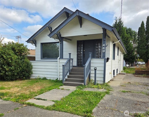 Photo of 448 Pelly Avenue N, Renton, WA 98057 (MLS # 2590420)