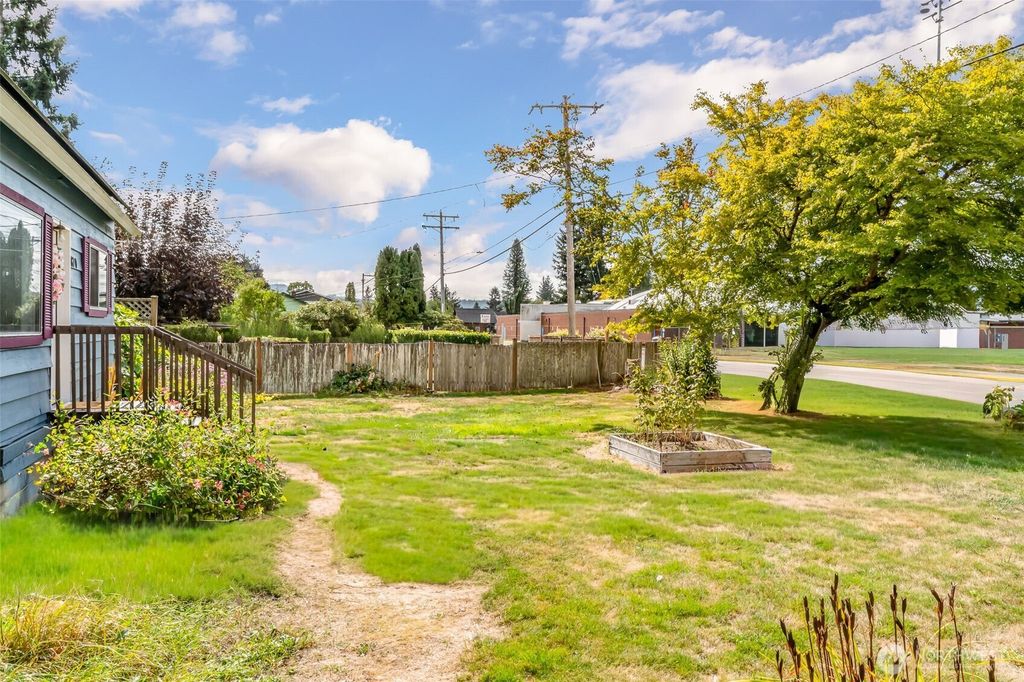 Photo of 870 4th Street, Sultan, WA 98294 (MLS # 2436615)