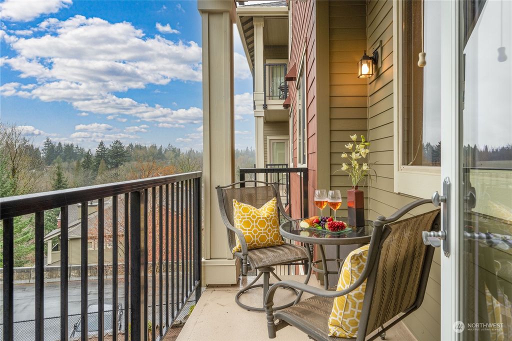 Photo of 6800 132nd Place SE #E301, Newcastle, WA 98059 (MLS # 2052832)