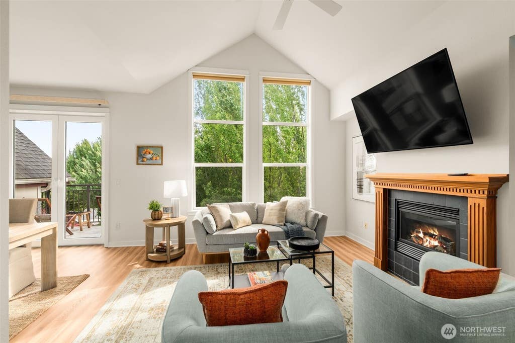 Photo of 55 Williams Avenue S #401, Renton, WA 98057 (MLS # 2536491)