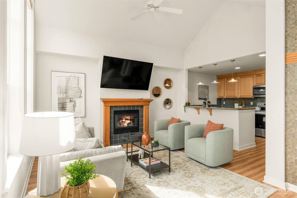 Photo of 55 Williams Avenue S #401, Renton, WA 98057 (MLS # 2536491)