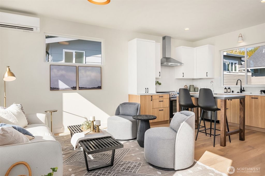 Photo of 124 N 49th Street #B, Seattle, WA 98103 (MLS # 2356841)