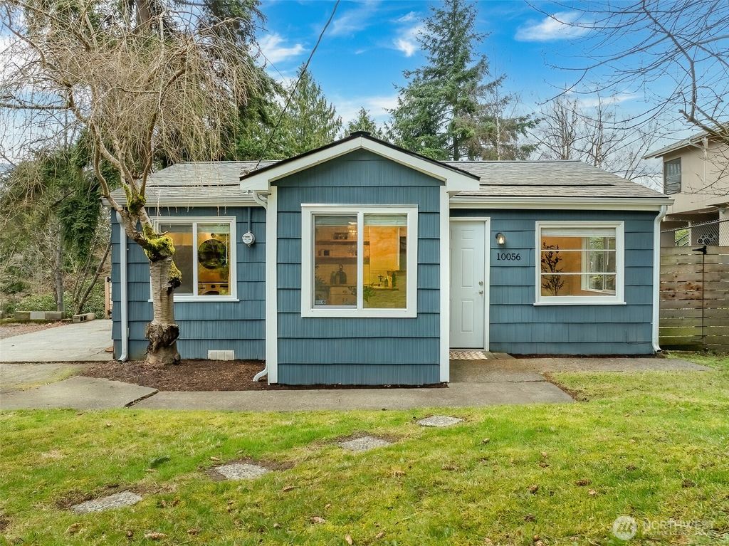 Photo of 10056 38th Avenue NE, Seattle, WA 98125 (MLS # 2343115)