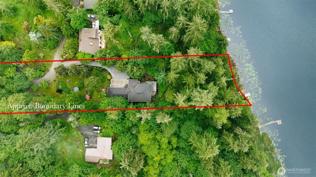 Photo of 18603 E Spring Lake Drive SE, Renton, WA 98058 (MLS # 2530821)