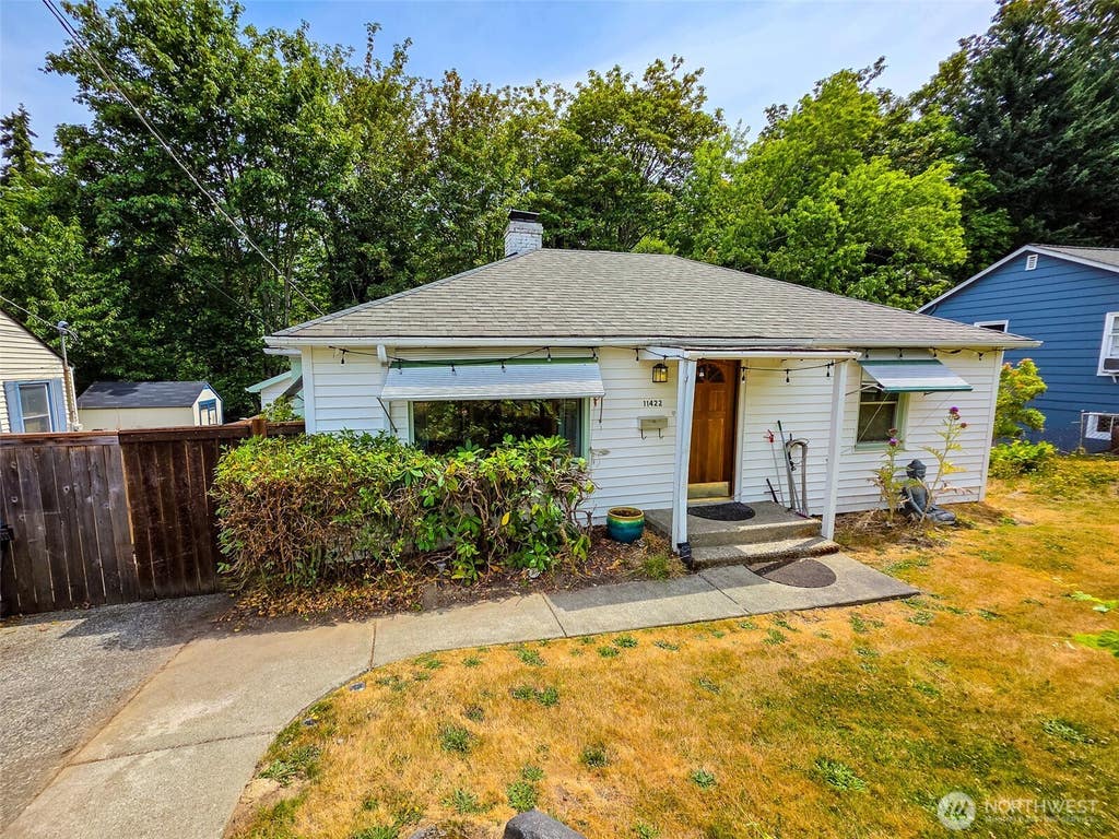 Photo of 11422 71st Place S, Seattle, WA 98178 (MLS # 2558091)