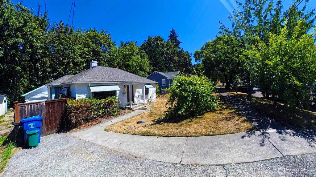 Photo of 11422 71st Place S, Seattle, WA 98178 (MLS # 2558091)