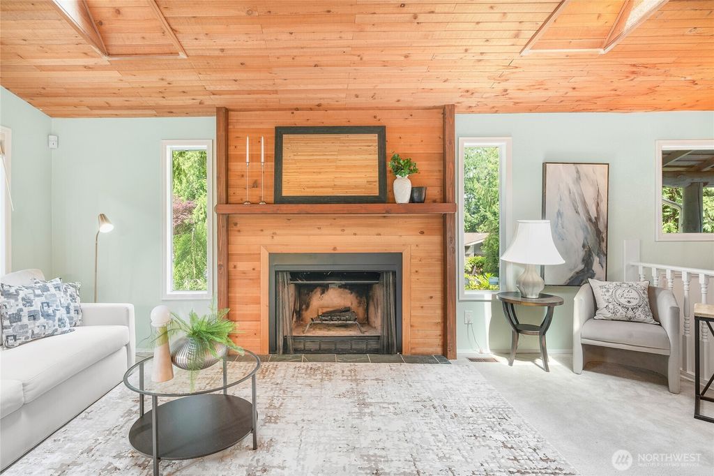 Photo of 22417 NE 13th Court, Sammamish, WA 98074 (MLS # 2388348)