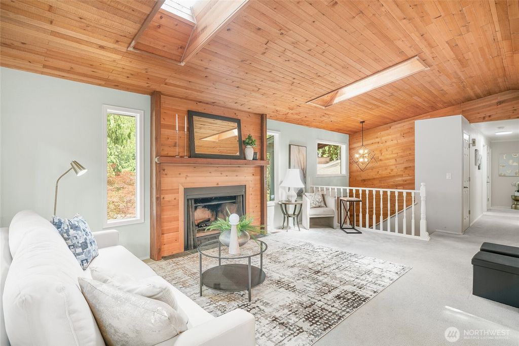 Photo of 22417 NE 13th Court, Sammamish, WA 98074 (MLS # 2388348)