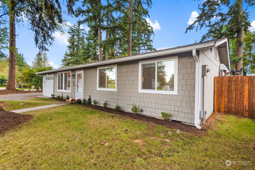 Photo of 4609 121st Place NE, Marysville, WA 98271 (MLS # 2170710)