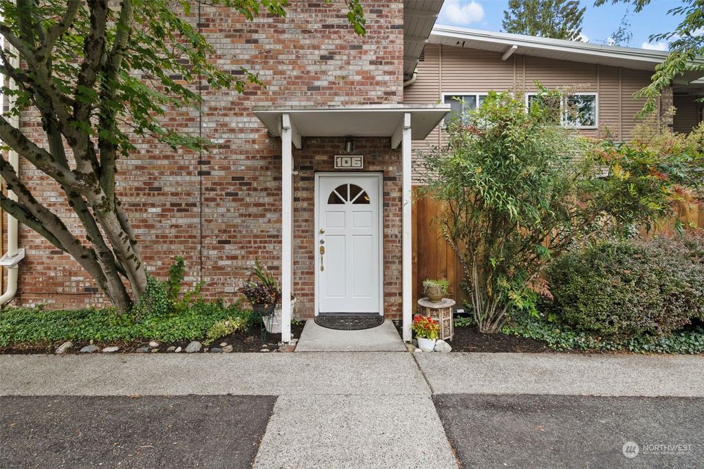 Photo of 12251 SE 59th Street #106, Bellevue, WA 98006 (MLS # 2007223)