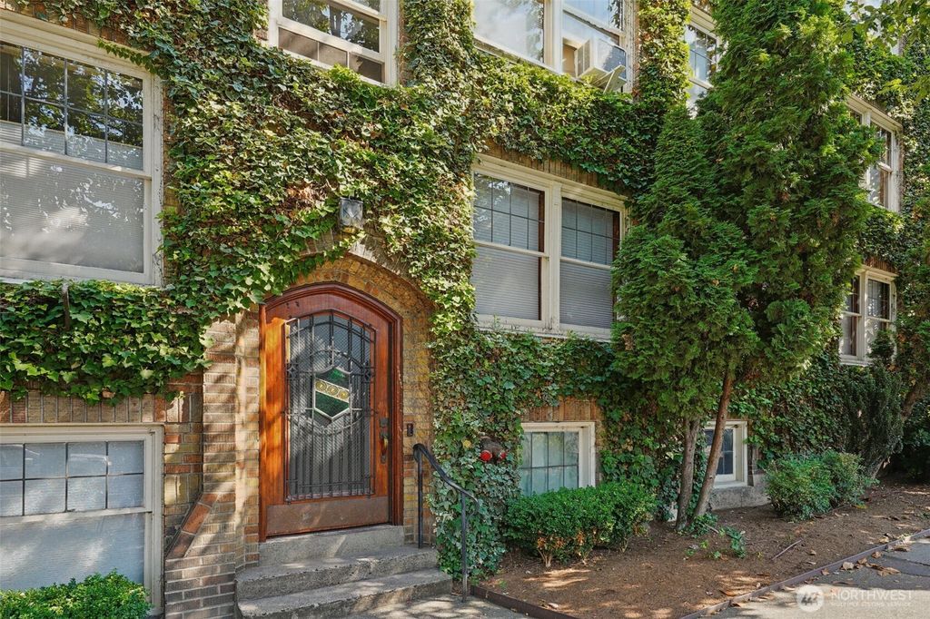 Photo of 400 Boylston Avenue E #210, Seattle, WA 98102 (MLS # 2446242)