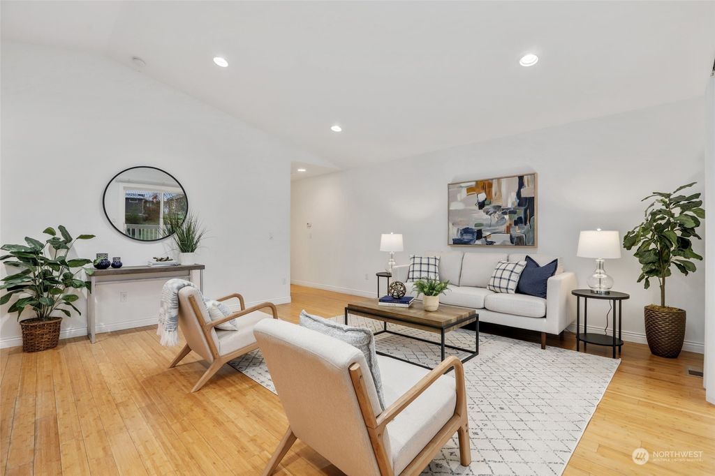 Photo of 1125 130th Street SE #B, Everett, WA 98208 (MLS # 2046784)