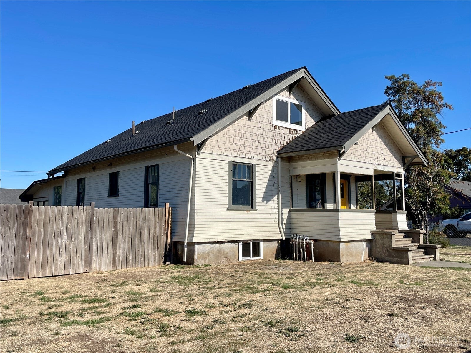1004 W Willow Street
