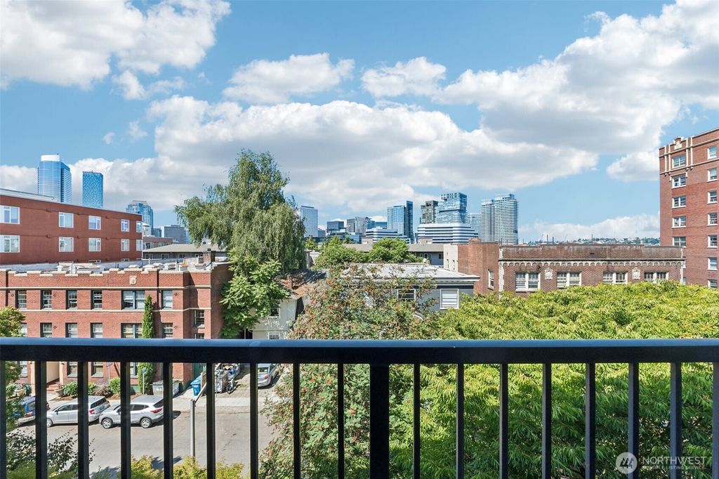 Photo of 1620 Belmont Avenue #423, Seattle, WA 98122 (MLS # 2553863)