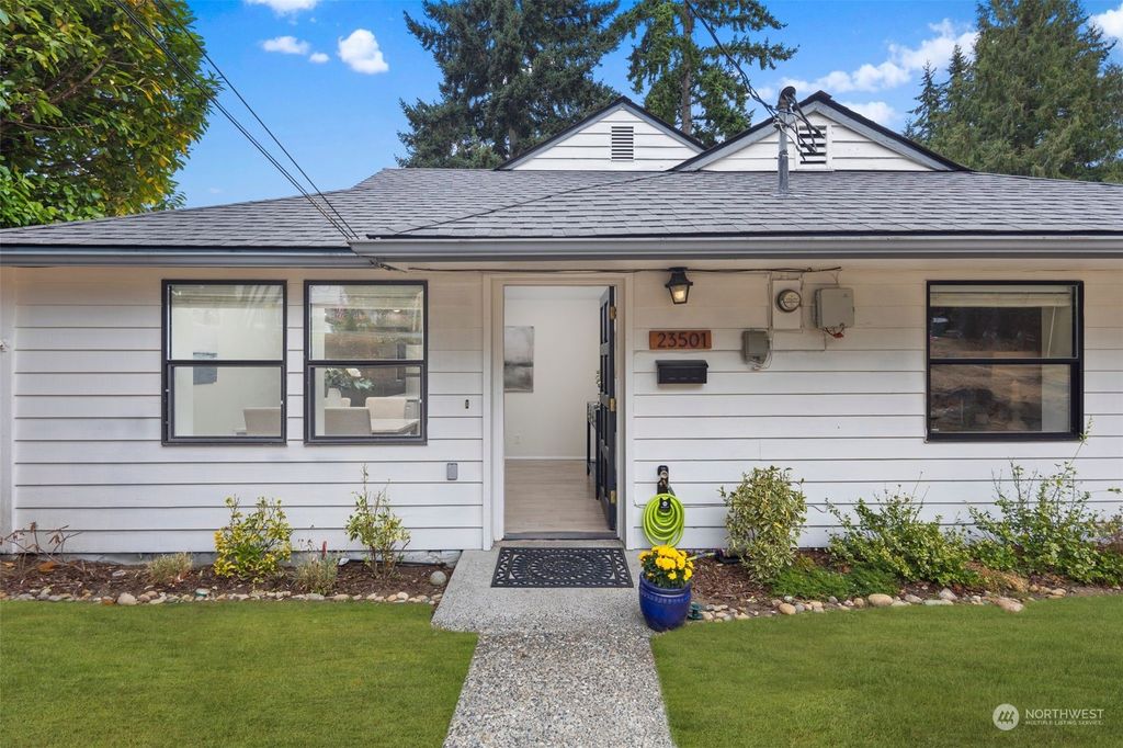 Photo of 23501 52nd Avenue W, Mountlake Terrace, WA 98043 (MLS # 2161898)
