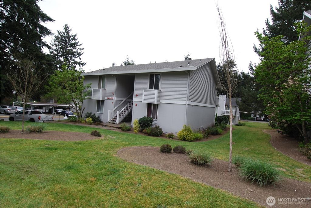 Photo of 34025 1st Place S, Federal Way, WA 98003 (MLS # 2535696)