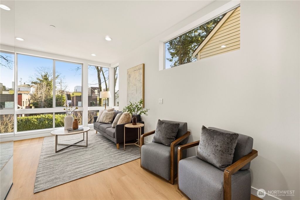 Photo of 3819 B Fremont Avenue N, Seattle, WA 98103 (MLS # 2473436)