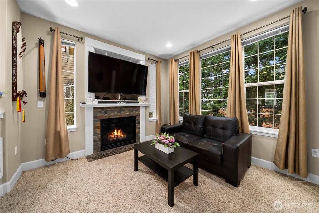 Photo of 11023 SE 240th Street #H1, Kent, WA 98031 (MLS # 2488029)