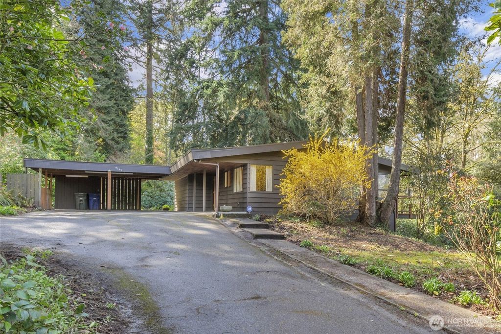 Photo of 4741 119th Ave SE Ave, Bellevue, WA 98006 (MLS # 2355146)