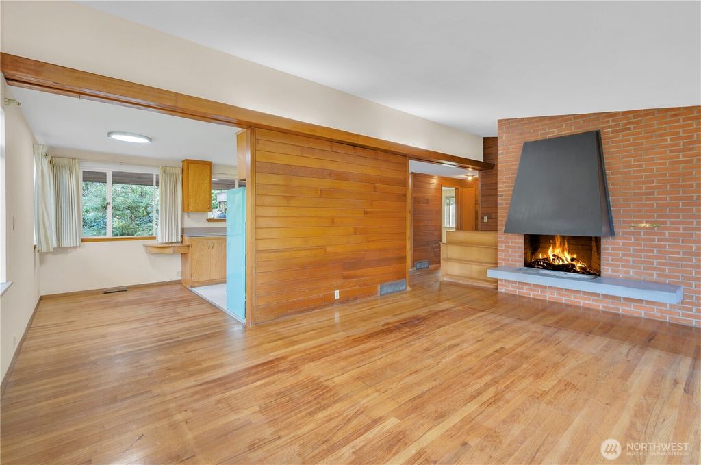 Photo of 4741 119th Ave SE Ave, Bellevue, WA 98006 (MLS # 2355146)
