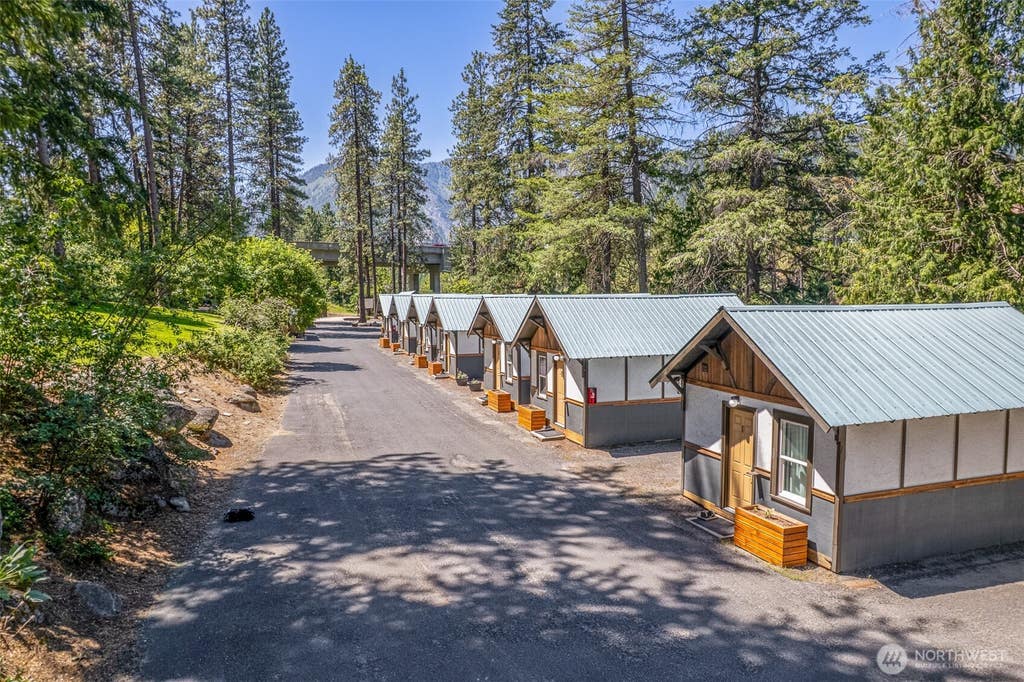 Photo of 11798 US Highway 2, Leavenworth, WA 98826 (MLS # 2548069)