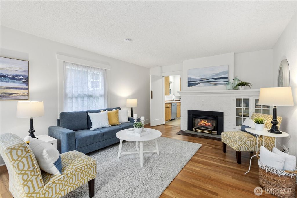 Photo of 5517 8th Avenue NE, Seattle, WA 98105 (MLS # 2395969)