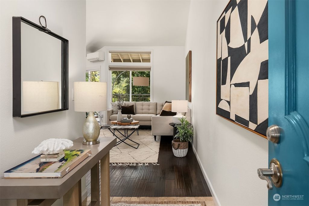 Photo of 3200 80th Avenue SE #5, Mercer Island, WA 98040 (MLS # 2251551)
