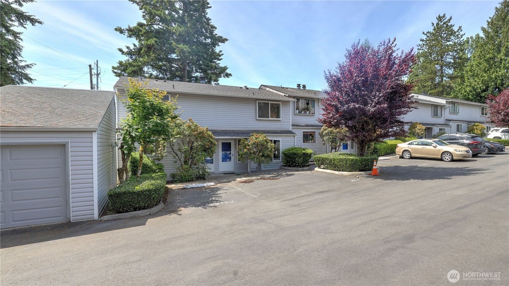 Photo of 12517 SE 30th Street, Bellevue, WA 98005 (MLS # 2530009)
