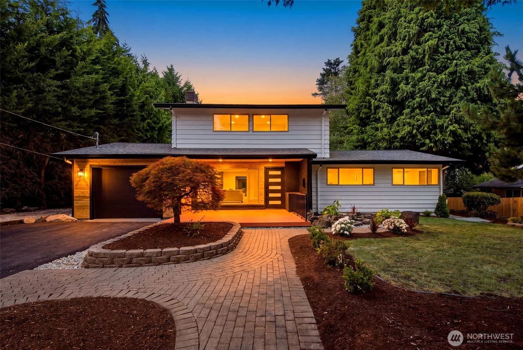 Photo of 3116 Crystal Springs Road W, University Place, WA 98466 (MLS # 2561901)