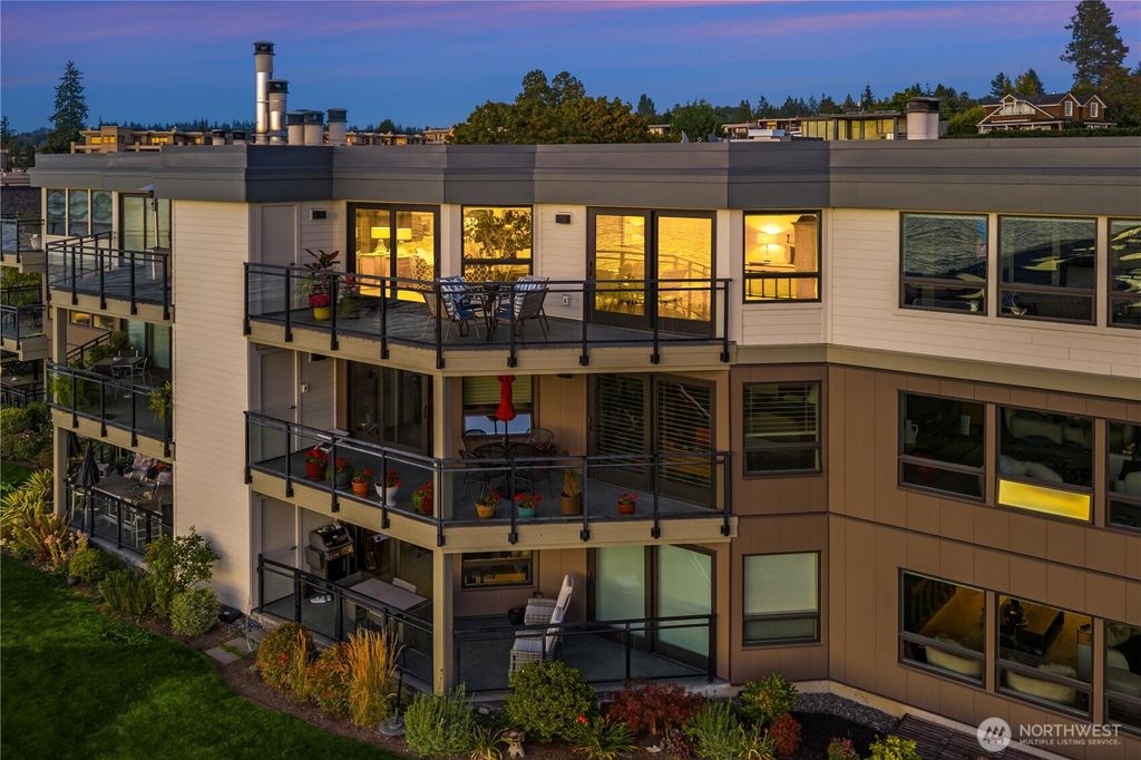 Photo of 725 1st Street S #302, Kirkland, WA 98033 (MLS # 2436699)
