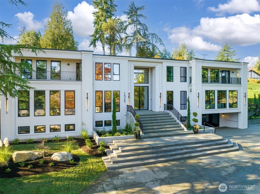 Photo of 1525 79th Place NE, Medina, WA 98039 (MLS # 2452781)