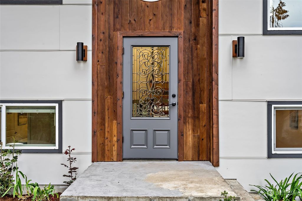 Photo of 13110 244th Avenue SE, Issaquah, WA 98027 (MLS # 2069314)