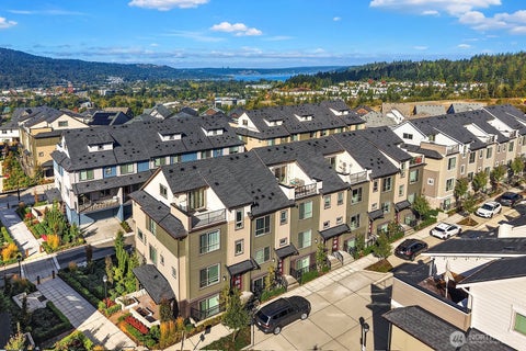 Photo of 1241 7th Avenue NE, Issaquah, WA 98029 (MLS # 2590671)