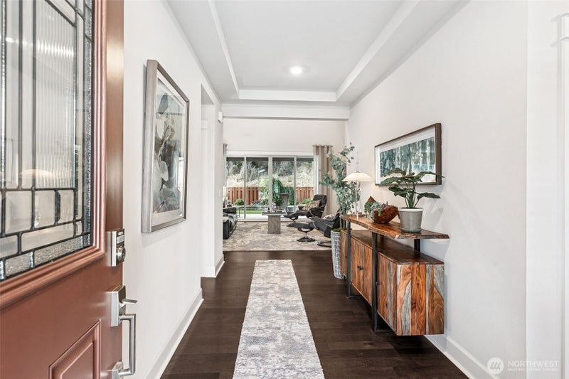 3111 Arrowroot Loop SE