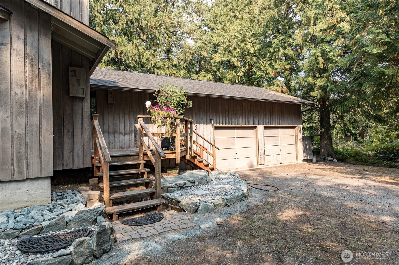 311 Willapa Place