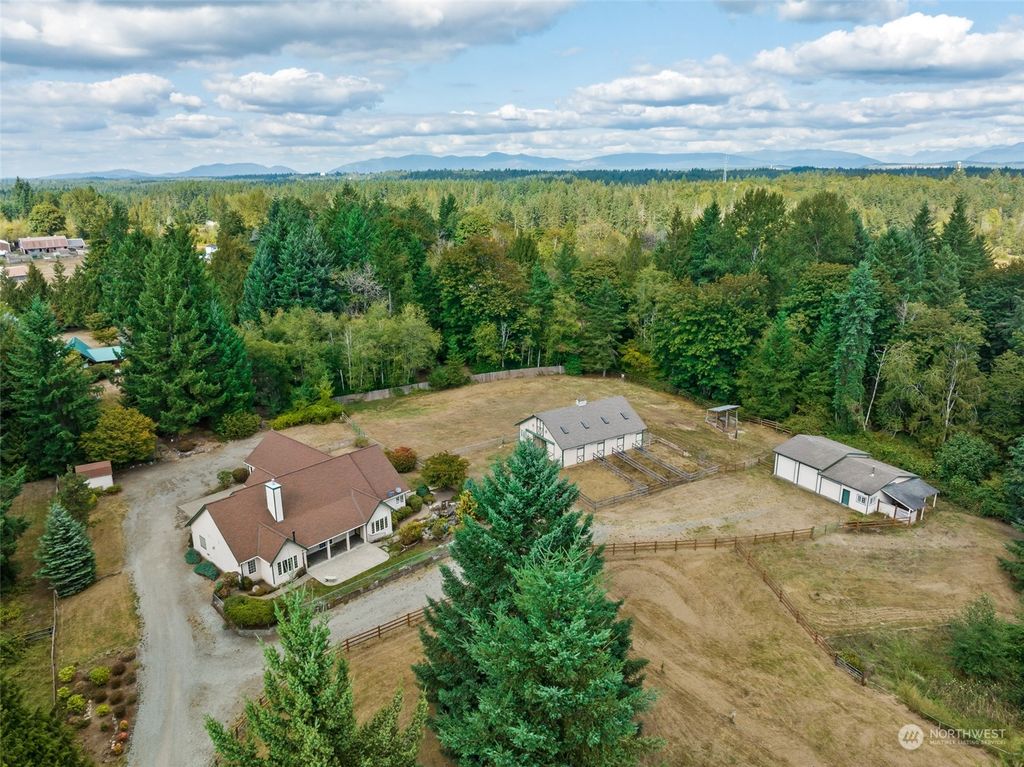 Photo of 17408 SE 346th Street, Auburn, WA 98092 (MLS # 2159109)