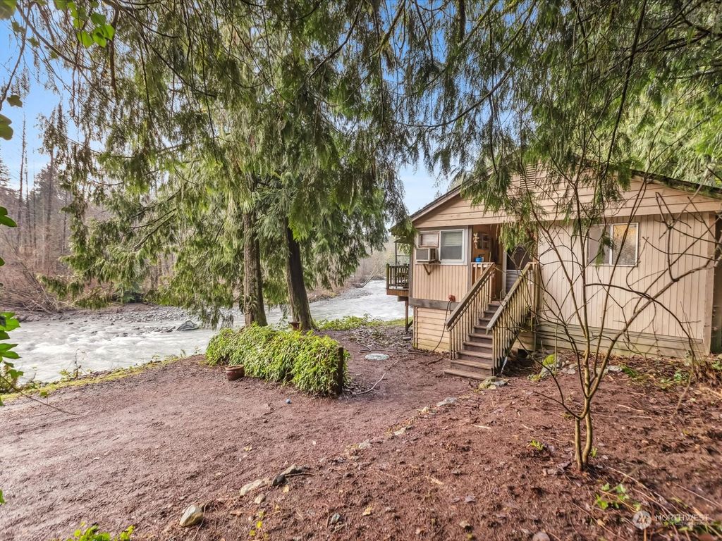 Photo of 19828 Crystal Springs Drive, Granite Falls, WA 98252 (MLS # 2321405)