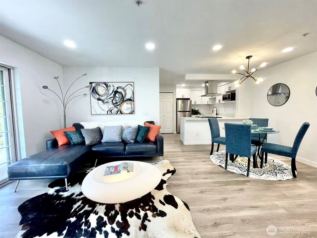 Photo of 11326 3rd Avenue NE #201, Seattle, WA 98125 (MLS # 2367125)