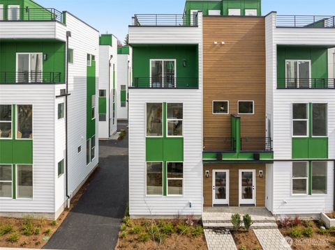 906 28th Avenue S Seattle WA 98144