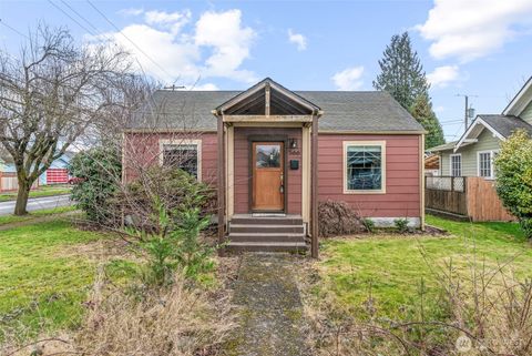 566 21st Avenue, Longview, WA 98632 - MLS#: 2326196