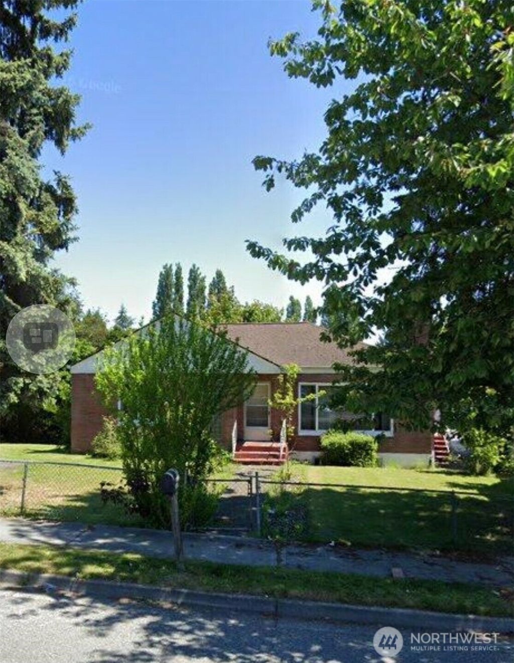 Photo of 15510 Meridian Avenue N, Shoreline, WA 98133 (MLS # 2525478)