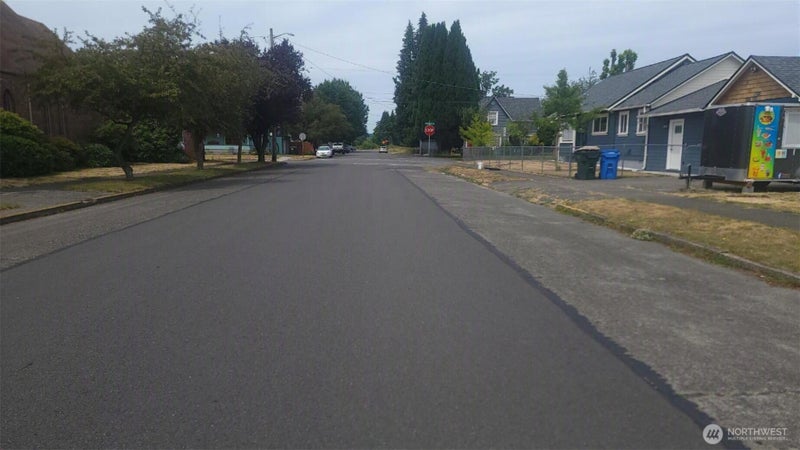 0 W Plum Street
